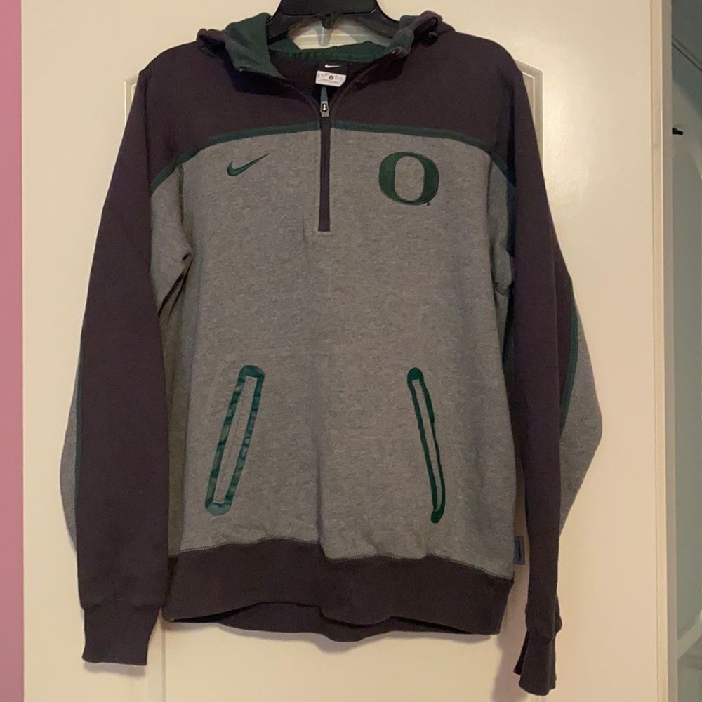 Oregon hoodie size medium